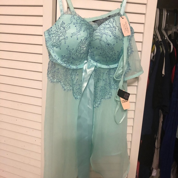 New w tag vs - Picture 1 of 2